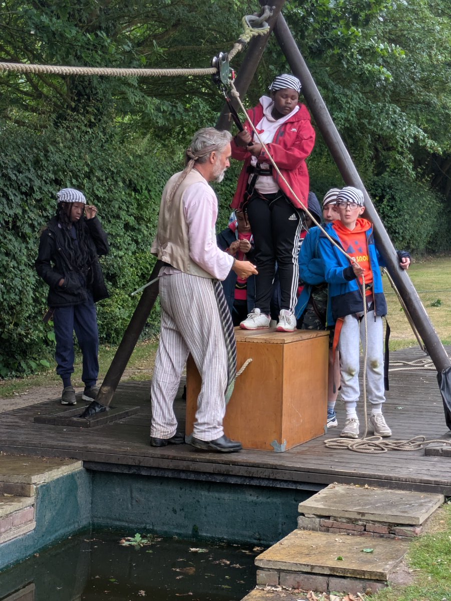 Pirates of the Curry Bean last week and it looks like Yr6 are back in role as pirates this week!