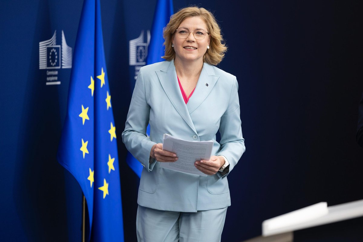 1/2 Europe’s path to leading the quantum revolution has begun. 
Today, the College adopted the European Quantum Strategy, focusing on 5 key areas:
🔎 Research and innovation
⚛️ Quantum infrastructures
🌐 Ecosystem strengthening
🚀 Space and dual-use technologies
👩‍🎓 Quantum skills