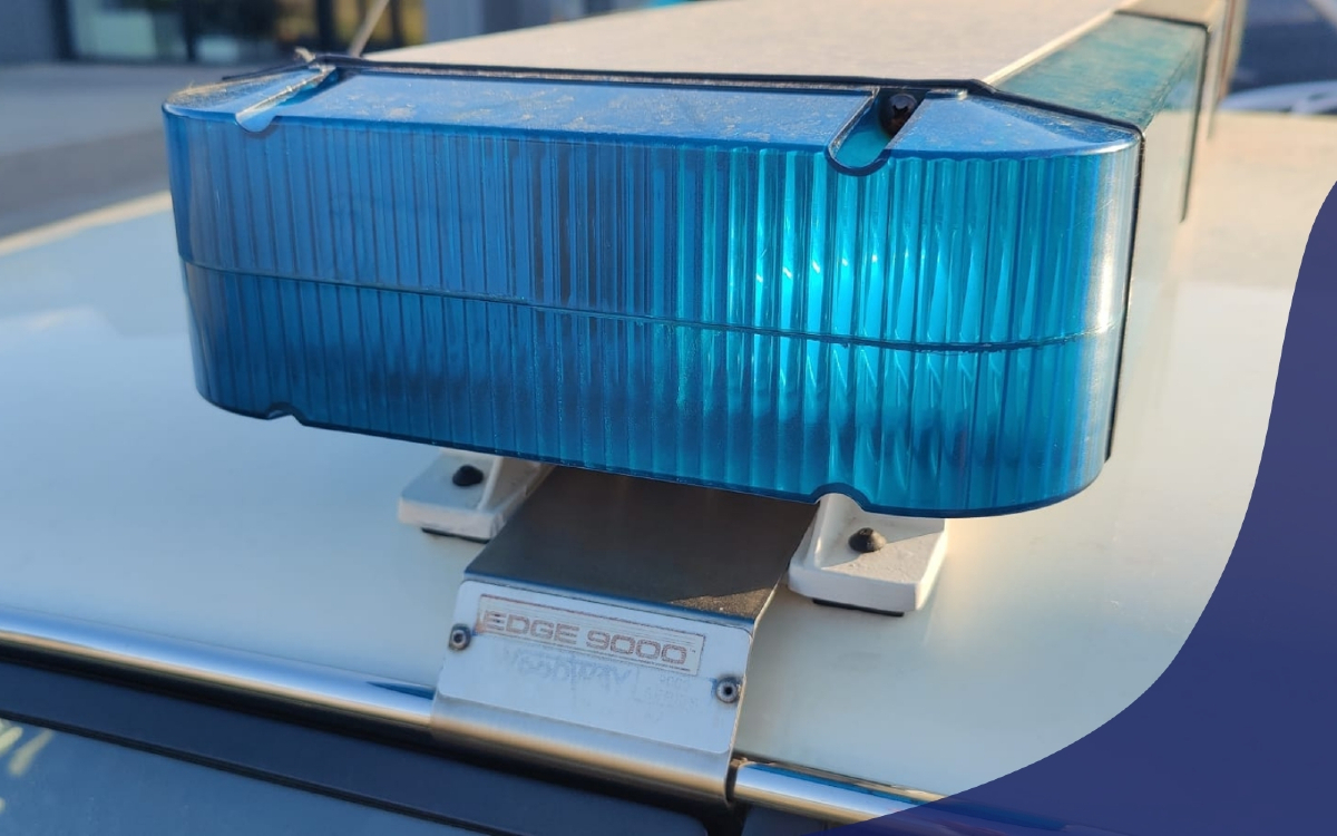 Now that’s a classic.

We’re appreciating the vintage this week… this time an old-school jag fitted with a proper Whelen classic – the Edge 9000 strobe lightbar.

Any guesses on the year?