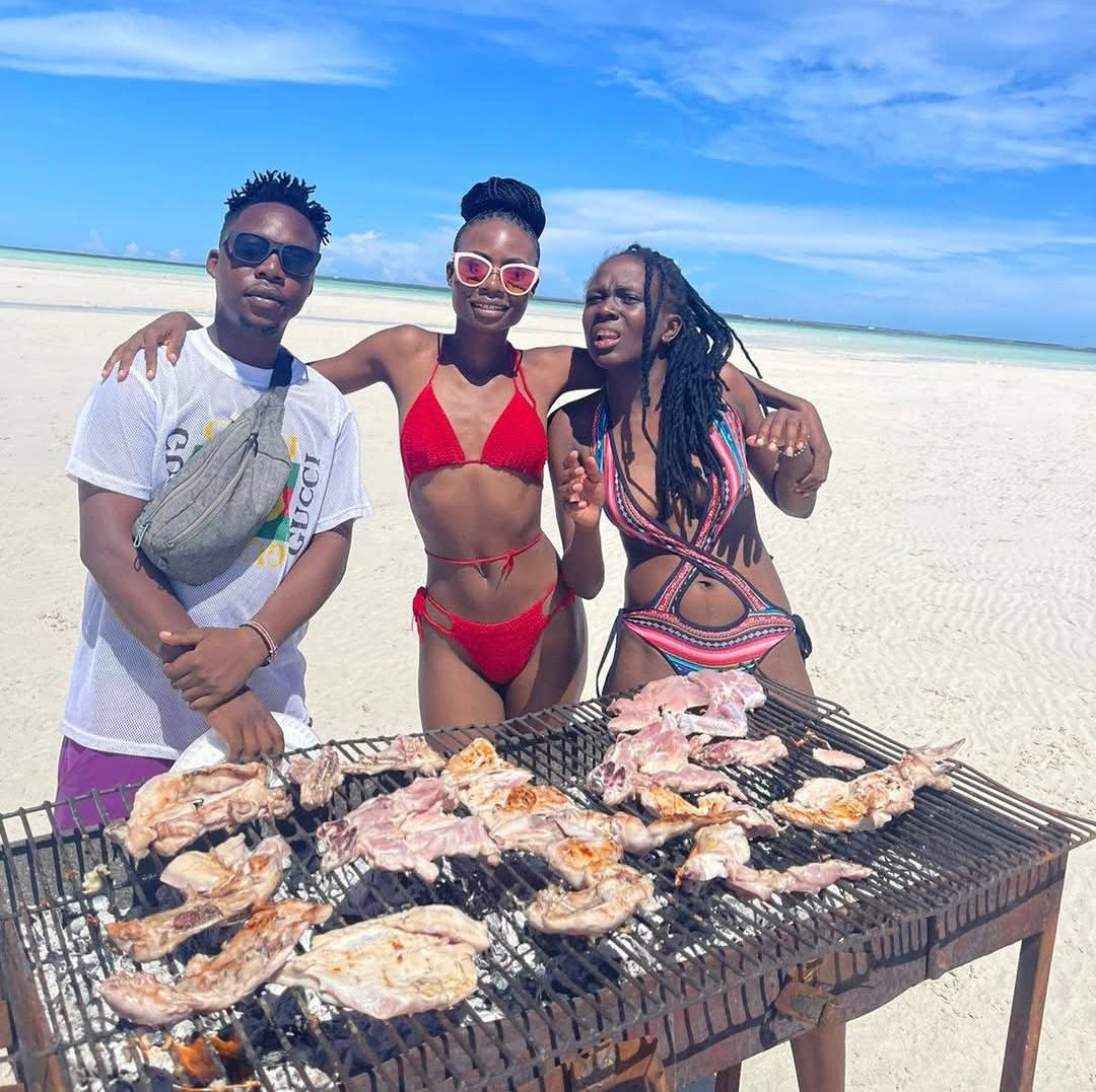 TravelSafiri's tweet photo. Za #MykeRabar kando....Young Njita asema BYB ..Bring Your own Barbecue to Malindi this #SabaSaba2025 https://t.co/C5KNieOPiD
