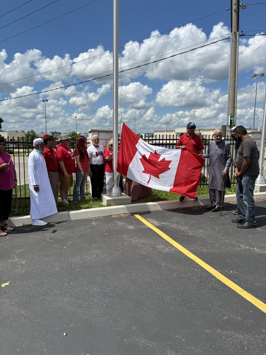 Bryan May tweet media