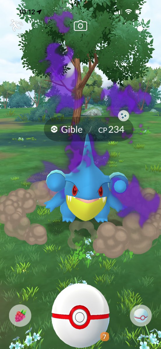Dlo059's tweet photo. First ever shadow shiny pokemon https://t.co/Zeh101QggE