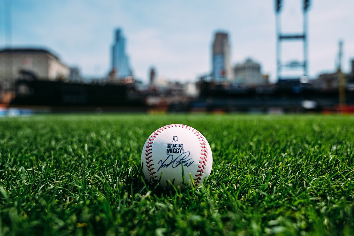 tigers's tweet image. 🚨 VOTING CLOSES AT 12PM ET TODAY 🚨
Repost and reply with your Javy, Gleyber and Riley All-Star ballot for a chance to win a signed #GraciasMiggy ball!