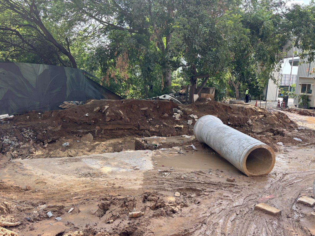 avneesh86d's tweet photo. @DC_Gurugram pulia connecting harizan colony 43 &amp; paras hospital road is broken for months. Is this Govt work or Godrej work? When will it be completed? 
#Governance #civilwork https://t.co/ccLInrreTJ