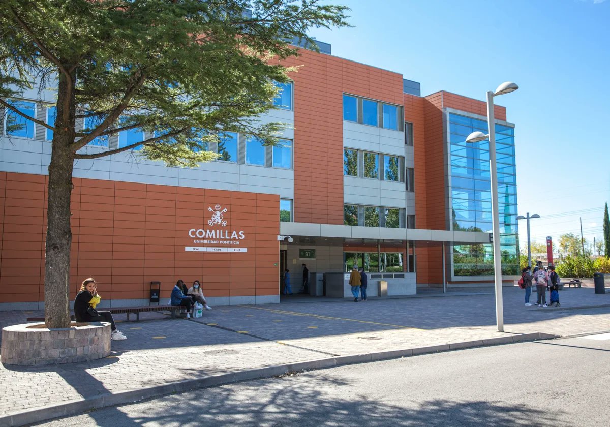 Comillas CIHS forma a los #profesionalesTIC, Humanistas, Innovadores y Tecnológicos, del futuro. 
Un artículo de <a href="/abc_es/">ABC.es</a>  subraya cómo sus #másteres cultivan el pensamiento crítico, el uso ético de la tecnología y la innovación metodológica. <a href="/UCOMILLAS/">Universidad Pontificia Comillas</a> 
🗞️bit.ly/4lbFjP6