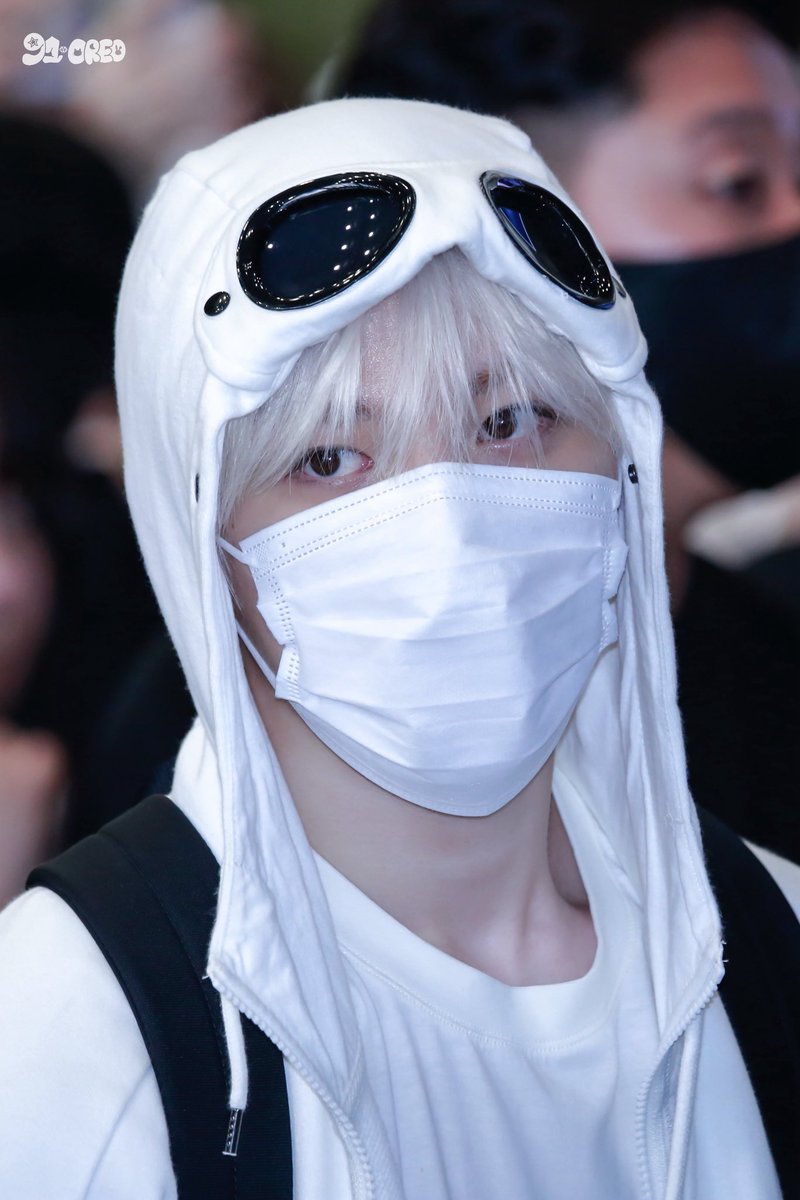 음음이런무드정말좋다
ㄴㅁㄴㅁ말안들을것같기도하고
사연잇어보이기도하고
언제라도사라질것같기도하고....네