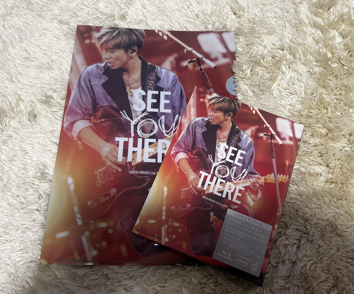J0106Jun's tweet photo. 楽しみにしてたライブBlu-ray届いてた！！ #SEEYOUTHERE
#木村拓哉 https://t.co/GBcwP3XxdA