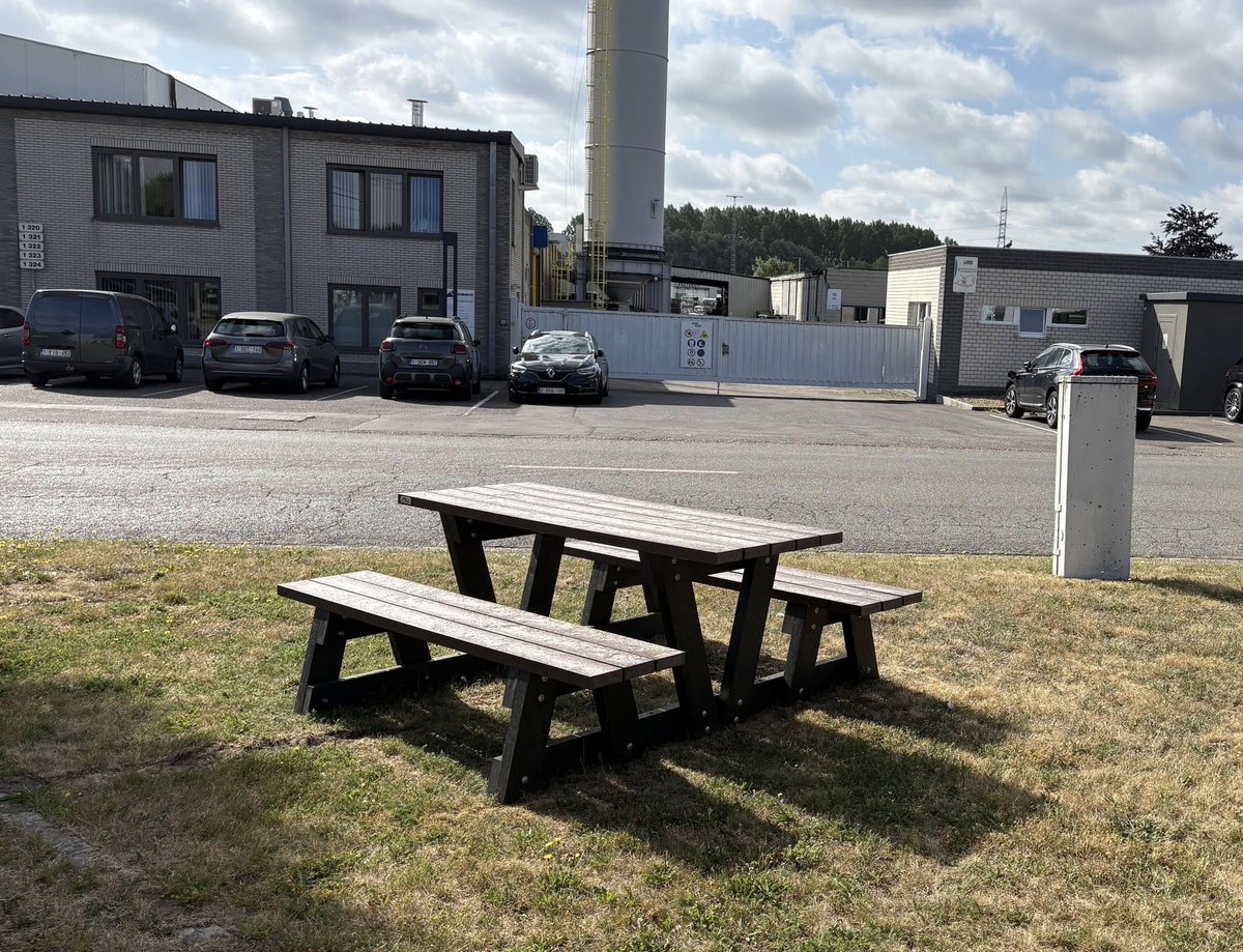 SKWshop Het #allesvoorbuitenblog.: Kunststof park- en straatmeubilair, een uitstekend... allesvoorbuiten.blogspot.com/2025/06/kunsts…