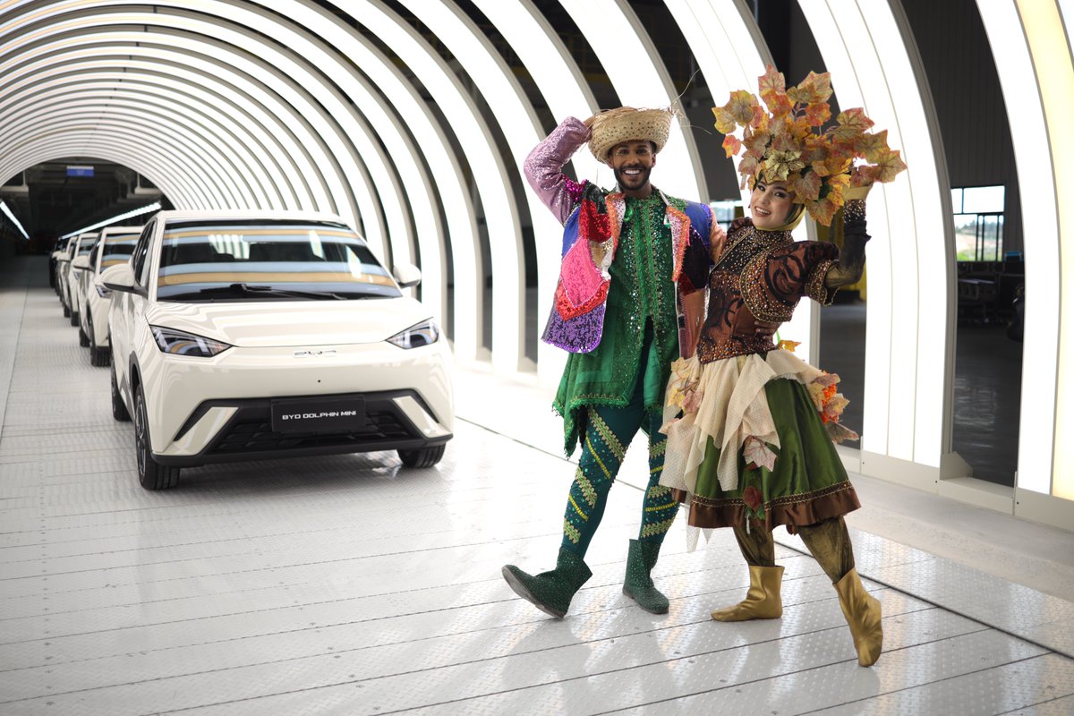 BYDGlobal's tweet image. The first vehicle produced by the BYD&apos;s Camaçari factory in Brazil,  BYD DOLPHIN MINI, has rolled off.

This next-generation facility combines innovative technology with Brazilian talent to deliver affordable, modern EVs, advancing sustainable transportation in Latin America.…