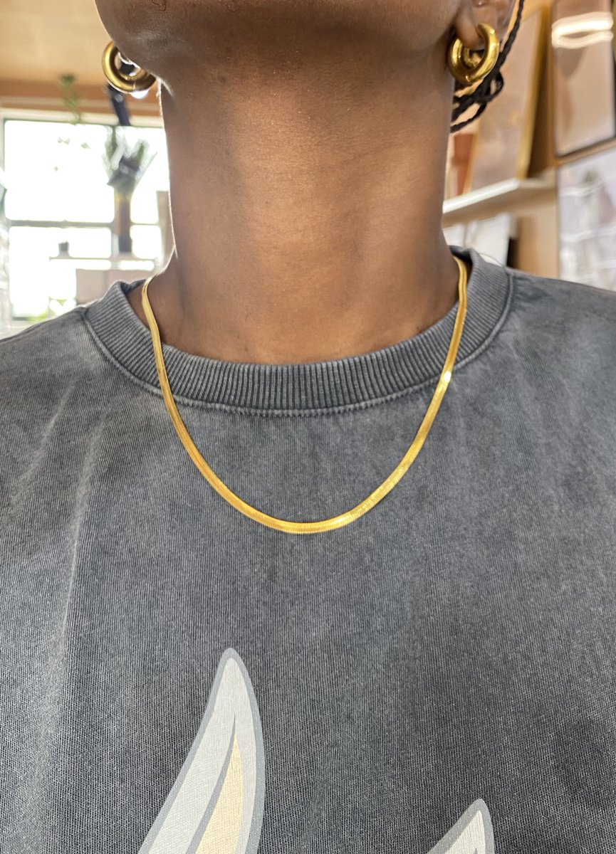 Did you know that July is a buy him a necklace month??
Ladies, come to the front and surprise him with a long lasting chain.

Shop👉🏾 prettyperfectshop.com/shop/category/…