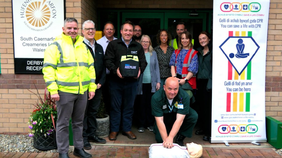 🚶‍♂️ We’re walking 18 miles along the stunning Llŷn Peninsula to raise funds for defibrillators in rural areas.

Read more about our journey 👉bit.ly/4lrgVJ0

#FromDairyToDefibs #LlynWalk