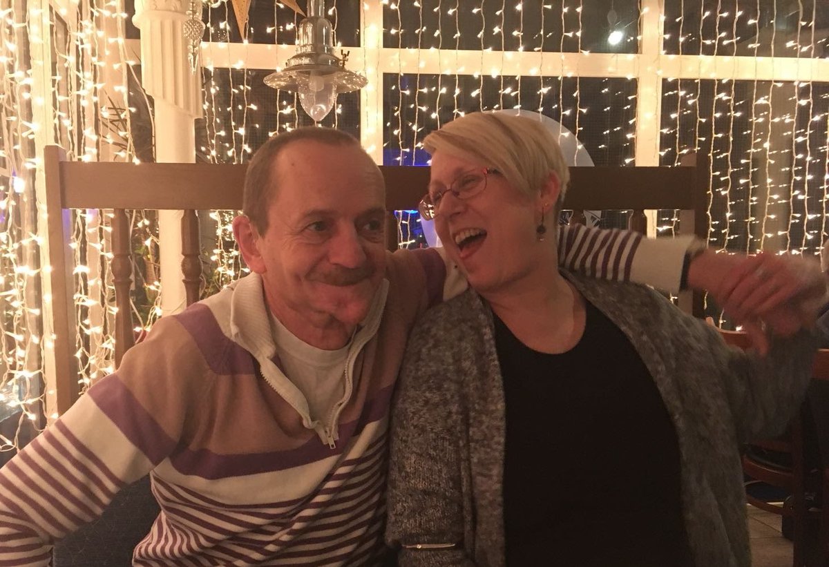 SylsLife's tweet image. Vandaag al 4 maanden geleden dat Erik er niet meer is...
Ik weet niet wat ik voel, ja...leegte...

Ik herinner me de lol die we hadden, het even gek doen, genieten van en met elkaar...dan was hij op z'n best 🥰
#rouw om #mijnlief