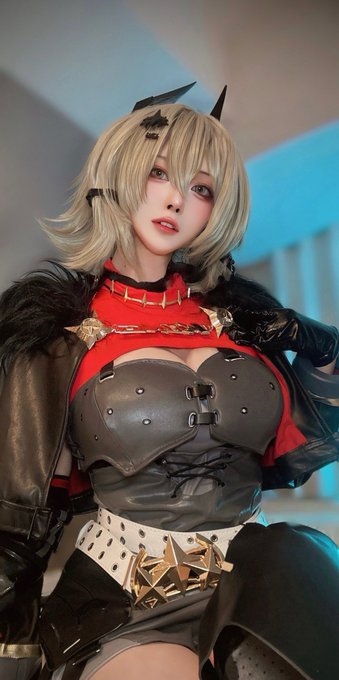 Twitterのコスプレ画像3