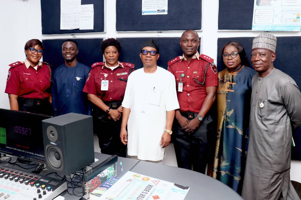 NESREANigeria's tweet photo. PROF BARIKOR PRAISES NIGERIANS FOR INTEREST IN ENVIRONMENTAL PROTECTION

The Director General of the National Environmental Standards and Regulations Enforcement Agency (NESREA), Prof Innocent Barikor  has thanked Nigerians for their proactive role as environmental vanguards, noting that their efforts have significantly enhanced the Agency's response to environmental challenges in the country.

Prof. Barikor gave the commendation on Tuesday in Abuja during the maiden edition of NESREA Half Hour, a 30 minutes programme on National Traffic Radio 107.1 Abuja .

He noted that the  awareness drive by the Agency  has significantly increased environmental consciousness among citizens, with more Nigerians actively serving as whistleblowers.

“We are building a generation of environmentally conscious citizens. Nigerians are very responsive to environmental matters and awareness has improved with the various steps and channels we have opened up for enlightenment.”

The NESREA DG disclosed that in the course of implementing the provisions of the National Environmental Regulations, the Agency had sealed 117 non-compliant facilities in the past one year in different parts of the country.

According to him, “we continue to preach voluntary compliance, but we will not hesitate to deal with recalcitrant ecosystem disruptors”.

He encouraged Nigerians to continue to take interest in the environment , whilst pledging the commitment of the Agency towards ensure a cleaner and healthier environment for all Nigerians.

Prof. Barikor extended his appreciation to the Corps Marshal of the Federal Road Safety Corps (FRSC) Shehu Mohammed for providing NESREA the platform for the Sensitization.

NESREA Half Hour is a partnership between the FRSC and NESREA to enlighten Nigerians about the environment.