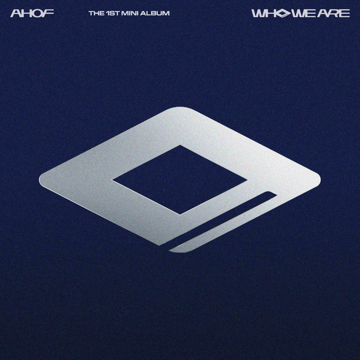 ahofnews's tweet image. [𝗛𝗔𝗡𝗧𝗘𝗢] 𝗔𝗛𝗢𝗙 (아홉) The 1st Mini Album &amp;lt;WHO WE ARE&amp;gt; 

DAY 1: 71,276
DAY 2: 187,968 *still counting

TOTAL: 259,244

#AHOF #아홉 #WHOWEARE @AHOF_official