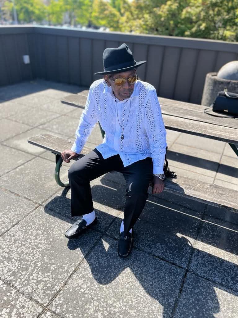 bmtashi's tweet image. Happy birthday Gandanga Thomas Tafirenyika Mapfumo.