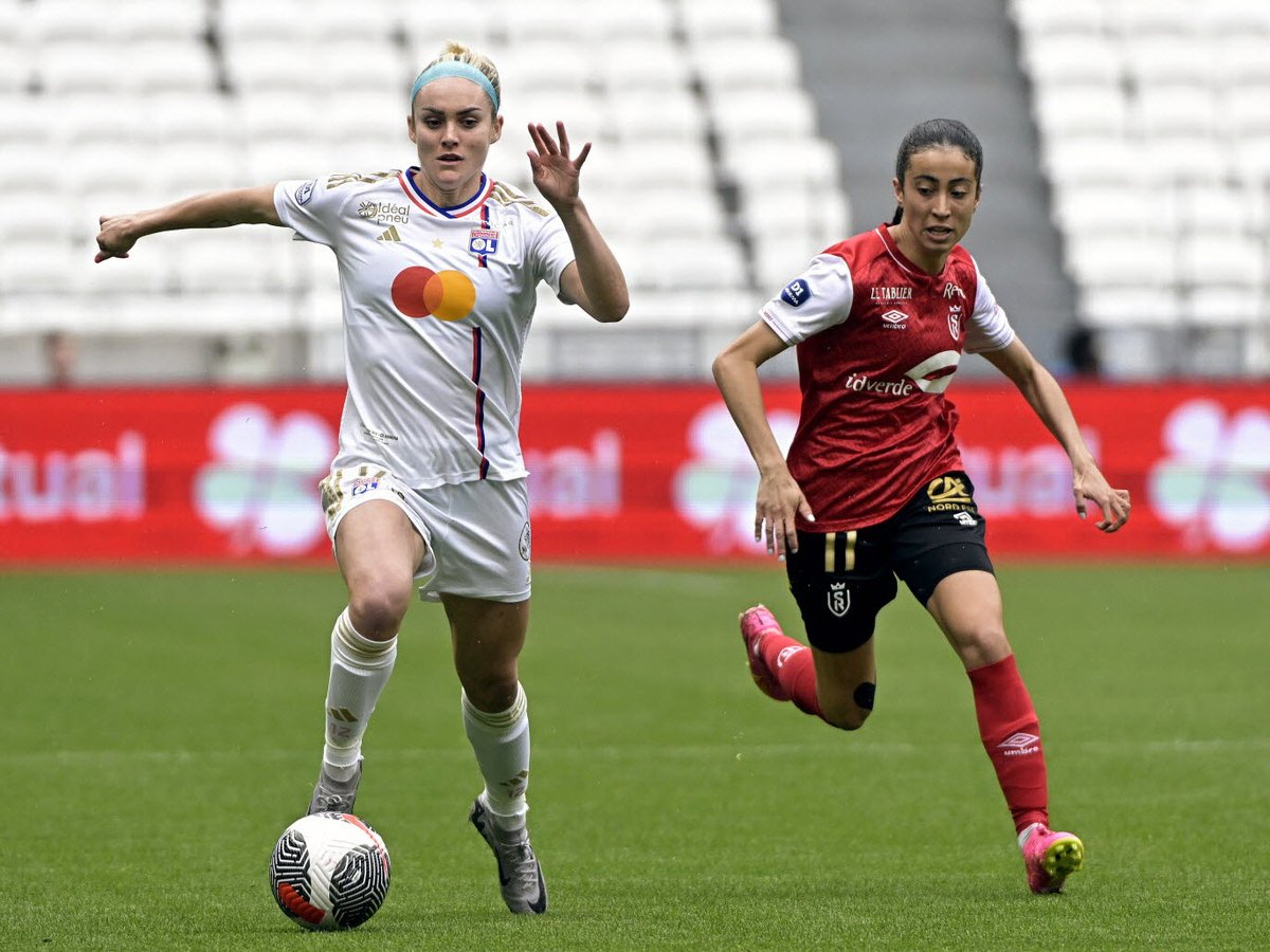 fenottes's tweet image. OL #Lyonnes officialise le départ d’Ellie #Carpenter pour #Chelsea
#Transferts 
(Le Progrès : olplus.fr/mzFeM)