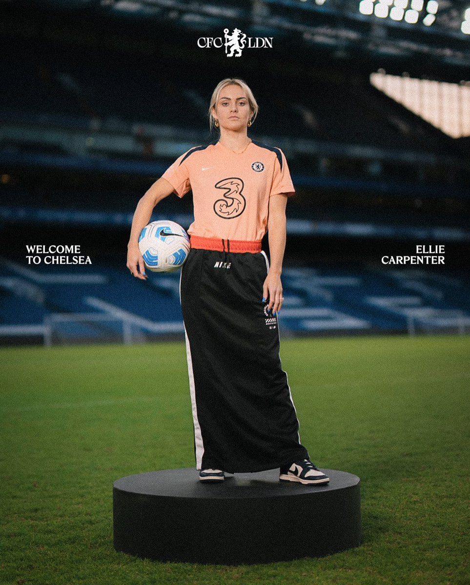 A brand new stage. ❤️‍🔥

Ellie Carpenter signs for Chelsea on a four-year deal. ✍️