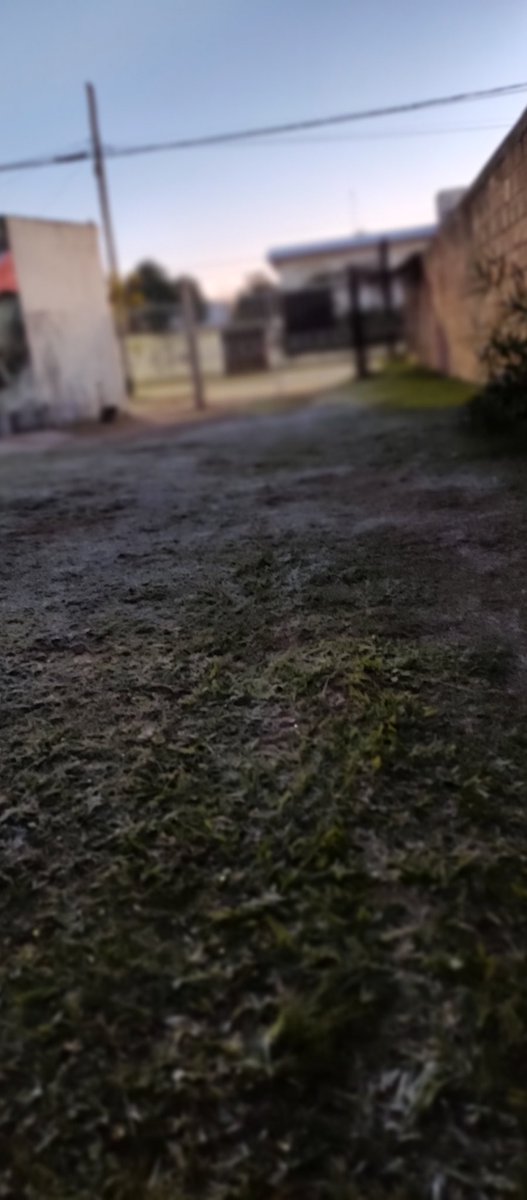 Juandoo_10's tweet photo. Buenos días! #Concordia #EntreRíos -3 grados! #FMLuzu @crisvanadia que frío! https://t.co/tI4itQMim6