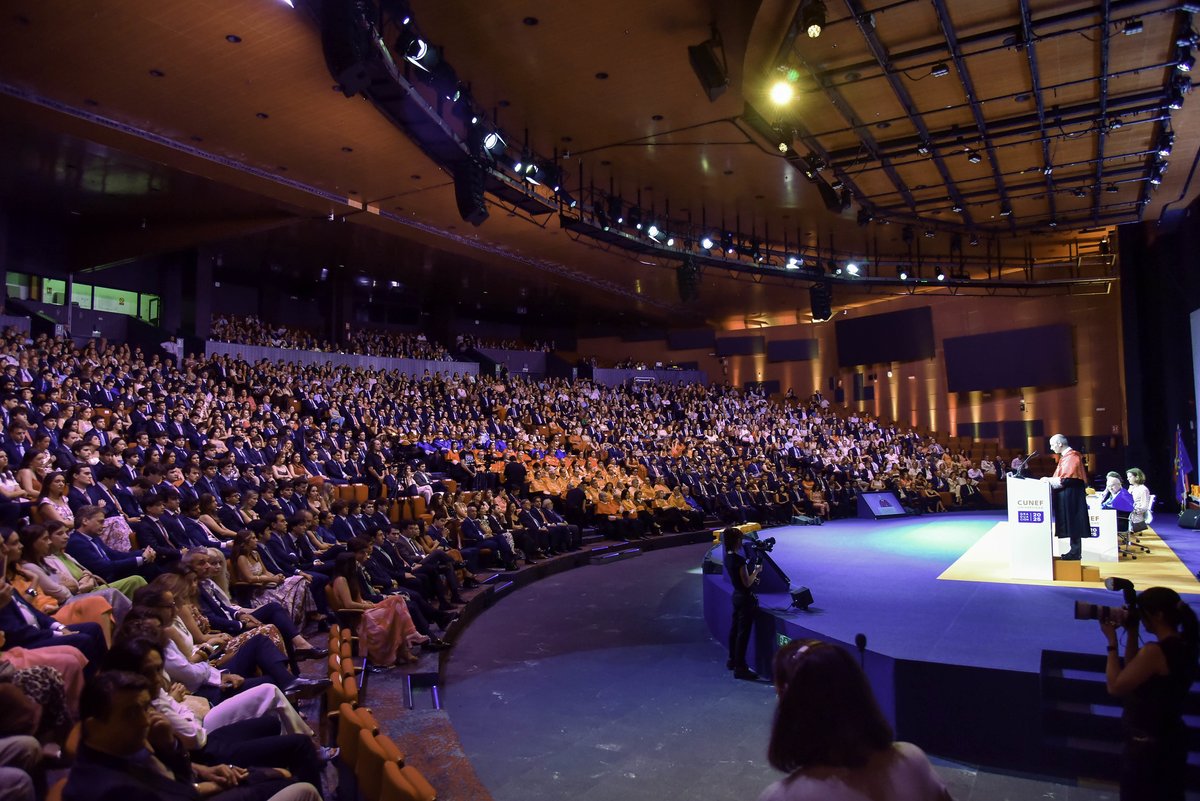 ¡Enhorabuena a todos los graduados de <a href="/CUNEF/">CUNEF Universidad</a> Universidad! 👨🏼‍🎓👨🏽‍🎓💚🧡

Gracias por contar con nuestra presidenta Alejandra Kindelán en vuestro Acto Académico de Graduación 2025 junto a un padrino de promoción excepcional: Oscar García Maceiras, CEO de <a href="/Inditex/">Inditex</a>.

¡Mucho éxito! 🚀