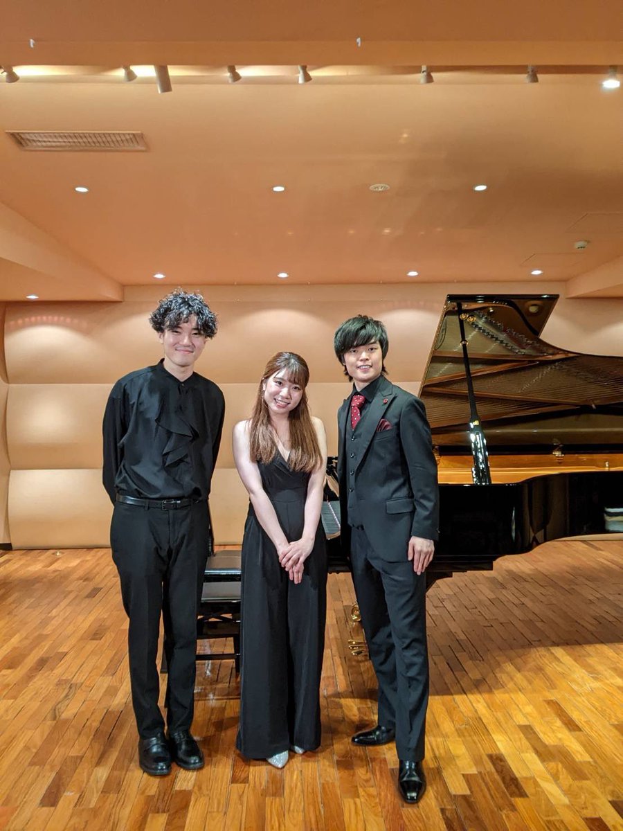 PianoYurissimo's tweet photo. 昨日、カワイ表参道での特級入賞者コンサート、無事終演しました♪

特級のメンバーで集まるのも一旦これで最後になりますが、またどこかで集まる機会があることを願って✨️

ご来場くださった皆様、ありがとうございました！ https://t.co/Xks1uSAhEG