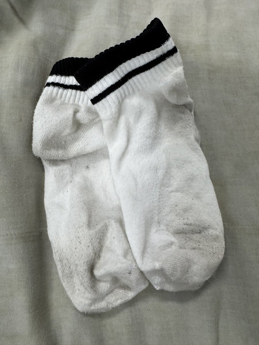 Elaine❤️原味商品 (@elaine_5286) on Twitter photo 穿了多日的襪襪~
對你來說是香的還是臭的呢?
#原味賣家 #原味內衣 #原味內褲
#原味襪子 #原味絲襪 #足照 #足控
#襪控 #特殊物品 #客製照片 #腋下
#原味衛生棉 #腳踩吐司 #聖水 穿了多日的襪襪~
對你來說是香的還是臭的呢?
#原味賣家 #原味內衣 #原味內褲
#原味襪子 #原味絲襪 #足照 #足控
#襪控 #特殊物品 #客製照片 #腋下
#原味衛生棉 #腳踩吐司 #聖水