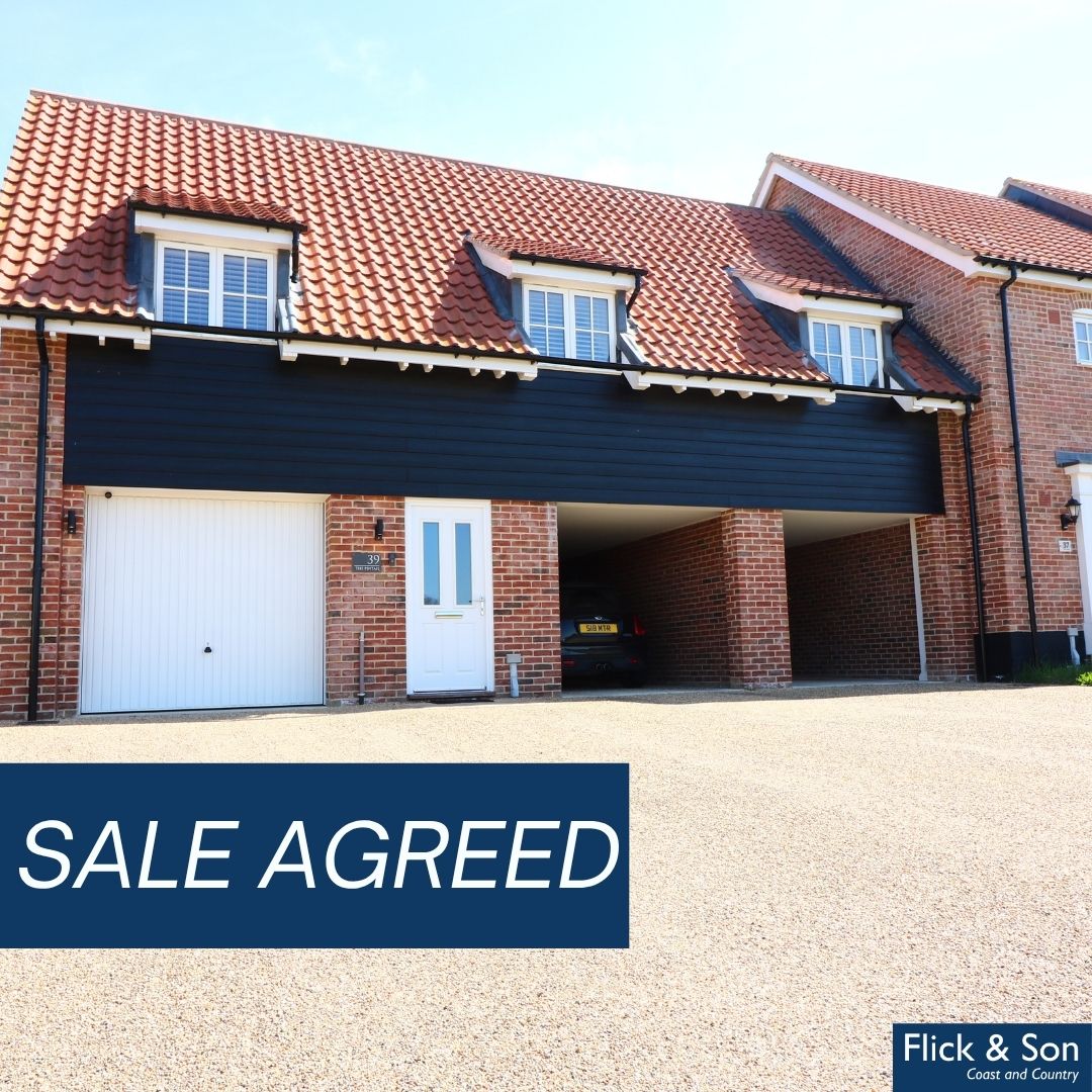 SALE AGREED
📍Saxmundham

A fantastic SALE AGREED in Saxmundham this morning for this wonderful two bedroom coach house!😍