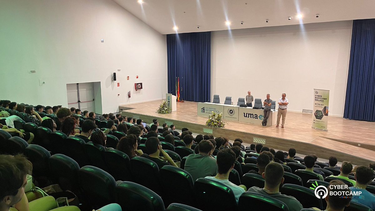 nics_lab's tweet photo. 🔐 ¡Arranca el #CyberBootcampMálaga 2025!
Desde NICS_Lab impulsamos esta experiencia única en ciberseguridad. En la 1ª jornada, conceptos clave como identidad, privacidad y confianza.
¡Y esto no ha hecho más que empezar! 🚀
+ info: https://t.co/SDtmHRoFxh https://t.co/yJhAZQ14HU