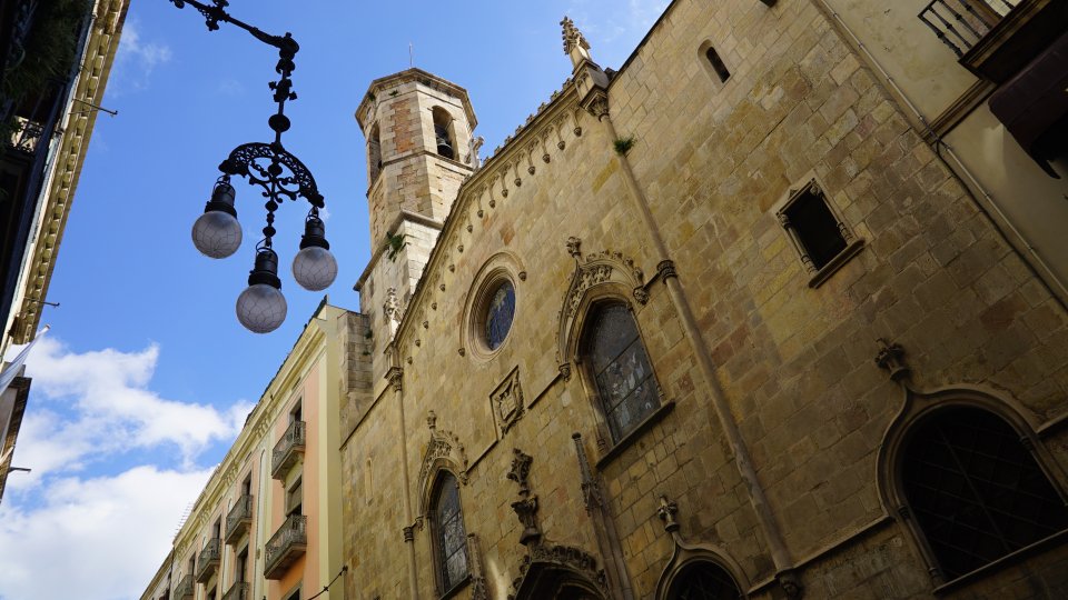Eloi Aran (@eloi_aran) on Twitter photo Barcelona acollirà “Diàlegs d’Esperança”, una proposta artística a l’església de Sant Jaume catalunyareligio.cat/ca/barcelona-a…… Consulteu les bases i participeu-hi! <a href="/FJoanMaragall/">Fundació Joan Maragall</a> <a href="/esglesiabcn/">Església de Barcelona ⛪️</a> <a href="/bisbatsantfeliu/">@BisbatSantFeliu</a> Volem donar veu a artistes joves que vulguin dialogar entorn l'Esperança Barcelona acollirà “Diàlegs d’Esperança”, una proposta artística a l’església de Sant Jaume catalunyareligio.cat/ca/barcelona-a…… Consulteu les bases i participeu-hi! <a href="/FJoanMaragall/">Fundació Joan Maragall</a> <a href="/esglesiabcn/">Església de Barcelona ⛪️</a> <a href="/bisbatsantfeliu/">@BisbatSantFeliu</a> Volem donar veu a artistes joves que vulguin dialogar entorn l'Esperança