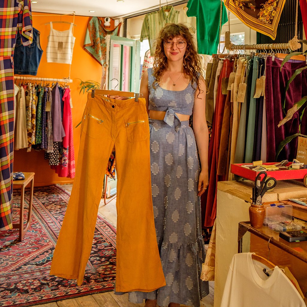 Time to explore the wondeful colours at Stones Vintage ~ norwichlanes.co.uk/shop/stones/ #Vintage