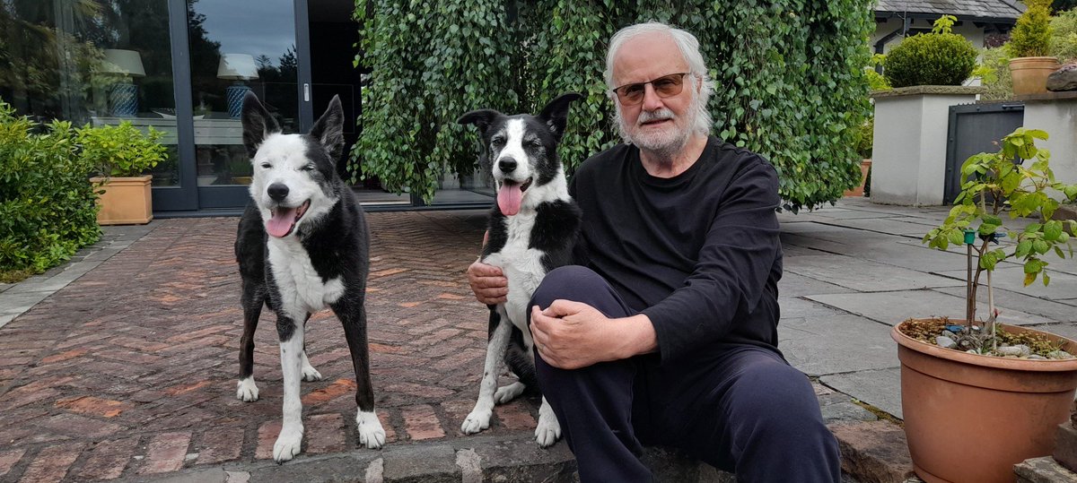 TWA DUGS AN AN AULD GADGY

Me and two best friends, Meg and Molly, both YES Scots, (what else?) sadly living similar numbered days as me.