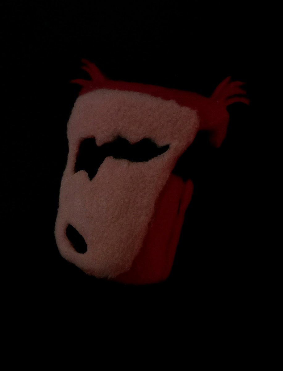 CCN1658's tweet image. 🔵Hello friends!🔵
×●ו~☆~•×●×
I recently started the process of creating a Foxy figurine!
#FNAF
#artist
#figurine