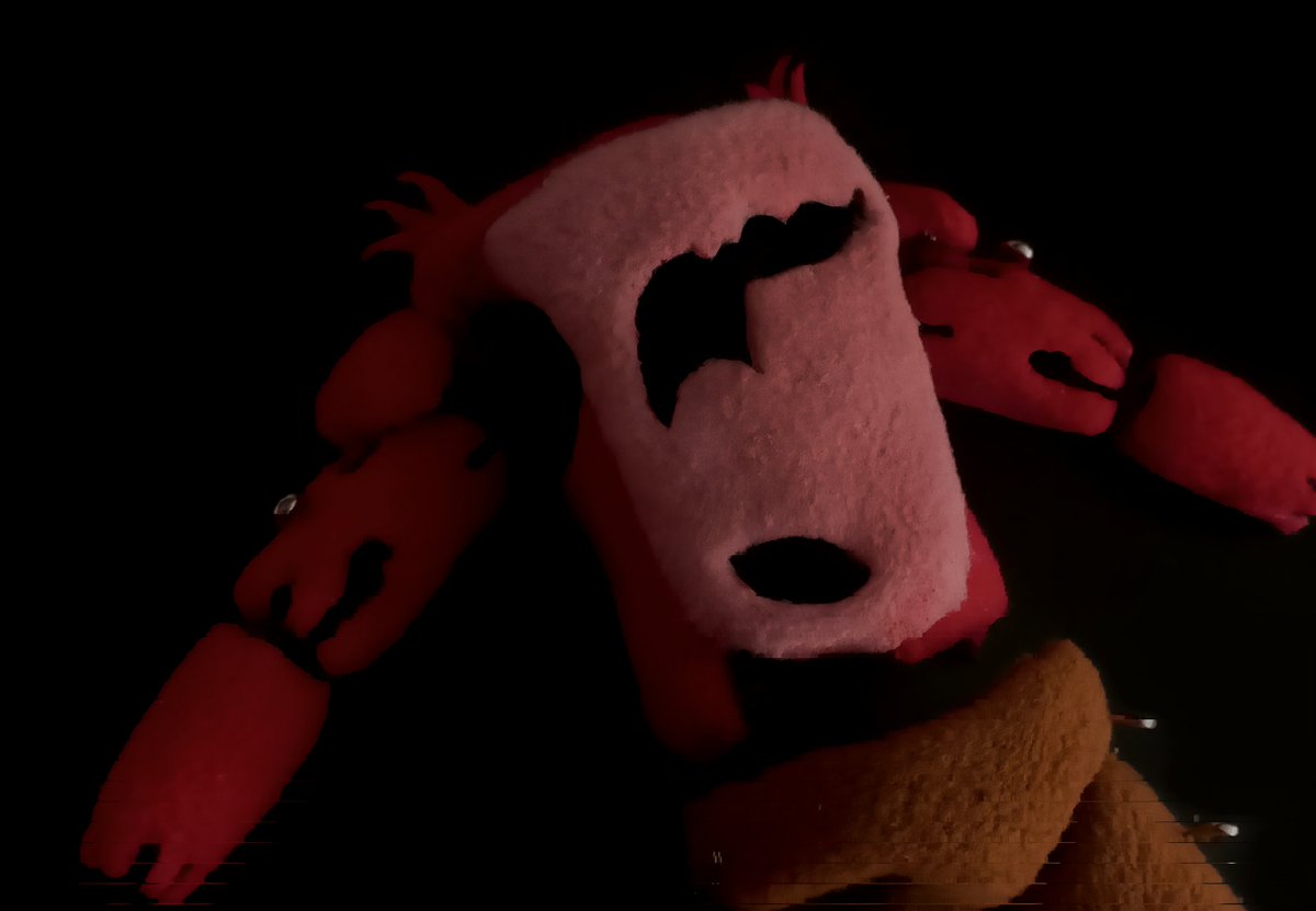 CCN1658's tweet image. 🔵Hello friends!🔵
×●ו~☆~•×●×
I recently started the process of creating a Foxy figurine!
#FNAF
#artist
#figurine