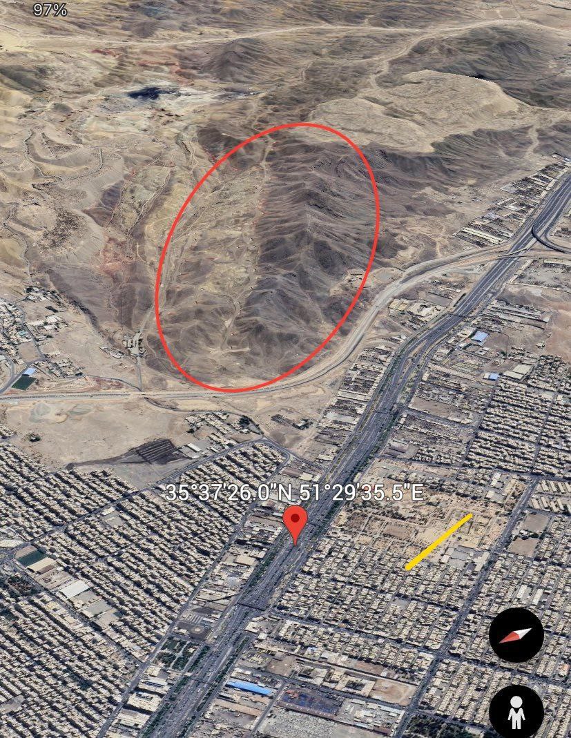 Defensa_Israel's tweet photo. Una semana después de acordado el alto al fuego con Irán, se escuchan explosiones en una base de misiles cercana a Nafesa, en el sur de Irán.
🇮🇱🔥🇮🇷
- Los iraníes habían advertido que Irán no era el Líbano y que ellos no tolerarán operaciones de Israel en su territorio tras el alto al fuego.
- A lo que se refieren es a lo que sucede con Hezbollah, el cual recibe ataques casi a diario desde Israel a pesar de que rige un alto al fuego desde hace siete meses.