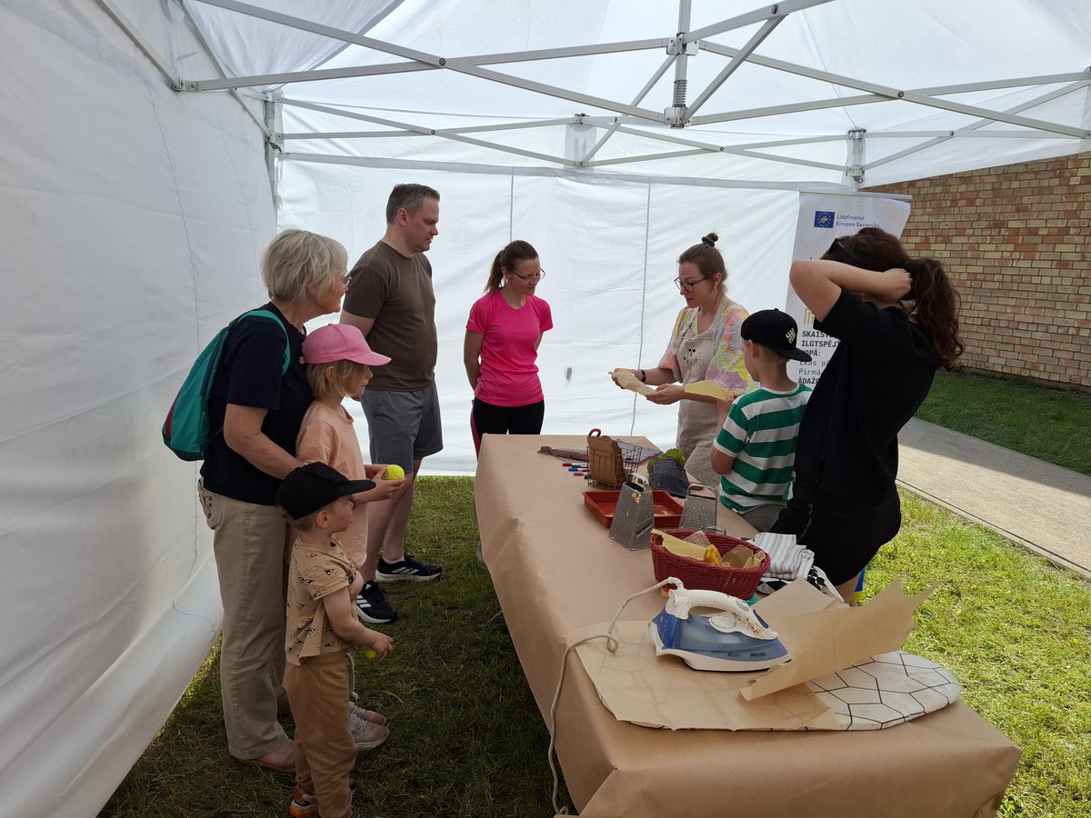 LIFEBauhausing's tweet photo. 💚 Be Healthy and Protect Nature

On 14 June, Ādaži Municipality, part of the #LIFEBauhausingEurope project hosted the event “Green Lifestyle,” which drew participants to gain hands-on knowledge in health, nutrition, and environmental protection.
@LIFEprogramme https://t.co/cv4UTBBovD