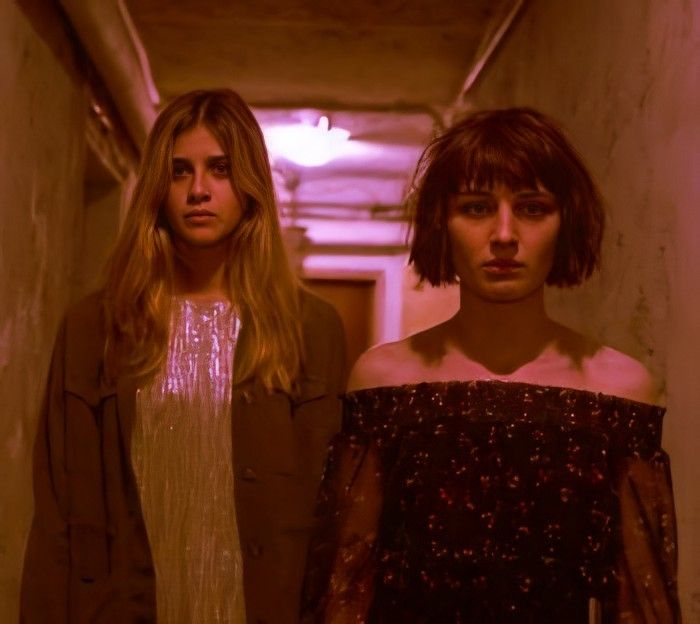 Çok tanıdık iki kişi buldum pinterestte 🤭
Ama şimdilik sesli olarak söylemesem daha iyi...