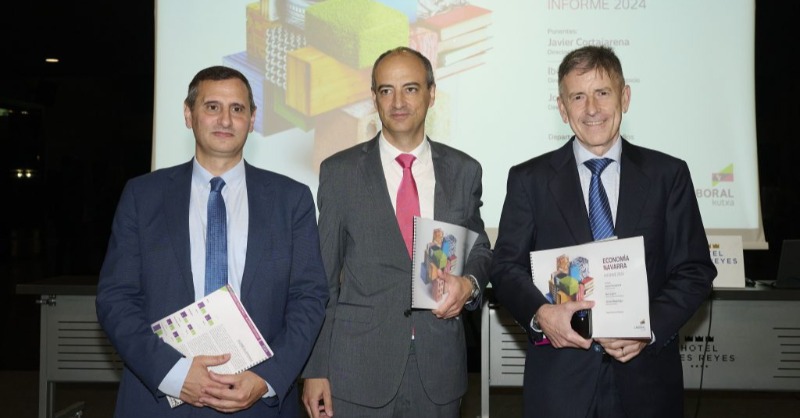 laboralempresas's tweet photo. #LKenpresa | 📊 @LABORALKutxa analiza la #economía de Euskadi y Navarra en su Informe 2024, con previsiones para 2025-2026. Las presentaciones han venido de la mano de Ibon Urgoiti, Joseba Madariaga (@JMEKUD) y Javier Cortajarena (@JCortajarena).