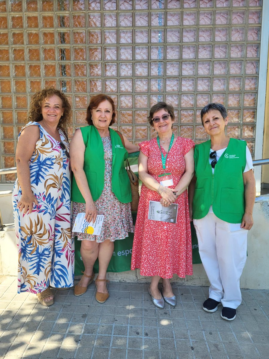 ☀️ Agradecidos con las voluntarias de la Junta Local de Valencina de la Concepción, que han estado informando sobre el cáncer de piel y han proporcionado consejos para prevenirlo 💚 #TodosContraElCáncer <a href="/Ayto_Valencina/">Ayto. Valencina (Sevilla)</a>