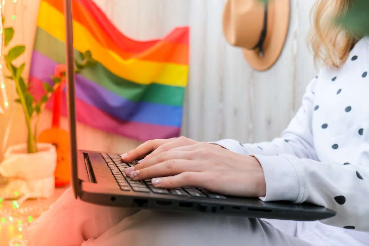 ‼️ Los convenios con contenido LGTBI aumentan desde el 8,7% hasta el 61,8% desde la entrada en vigor del Real Decreto 1026/2024 🏳️‍⚧️ 🏳️‍🌈 

🫱🏼‍🫲🏽 La entrada en vigor de la norma ha supuesto un punto de inflexión en la incorporación de la diversidad LGTBI a la negociación colectiva

🔗