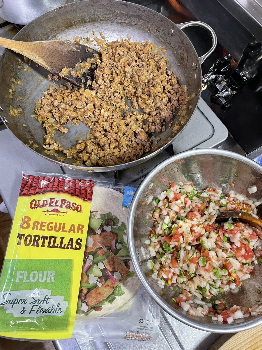 p_ess's tweet photo. tacos🌮🐙🌮 https://t.co/4hKvlMXoQr
