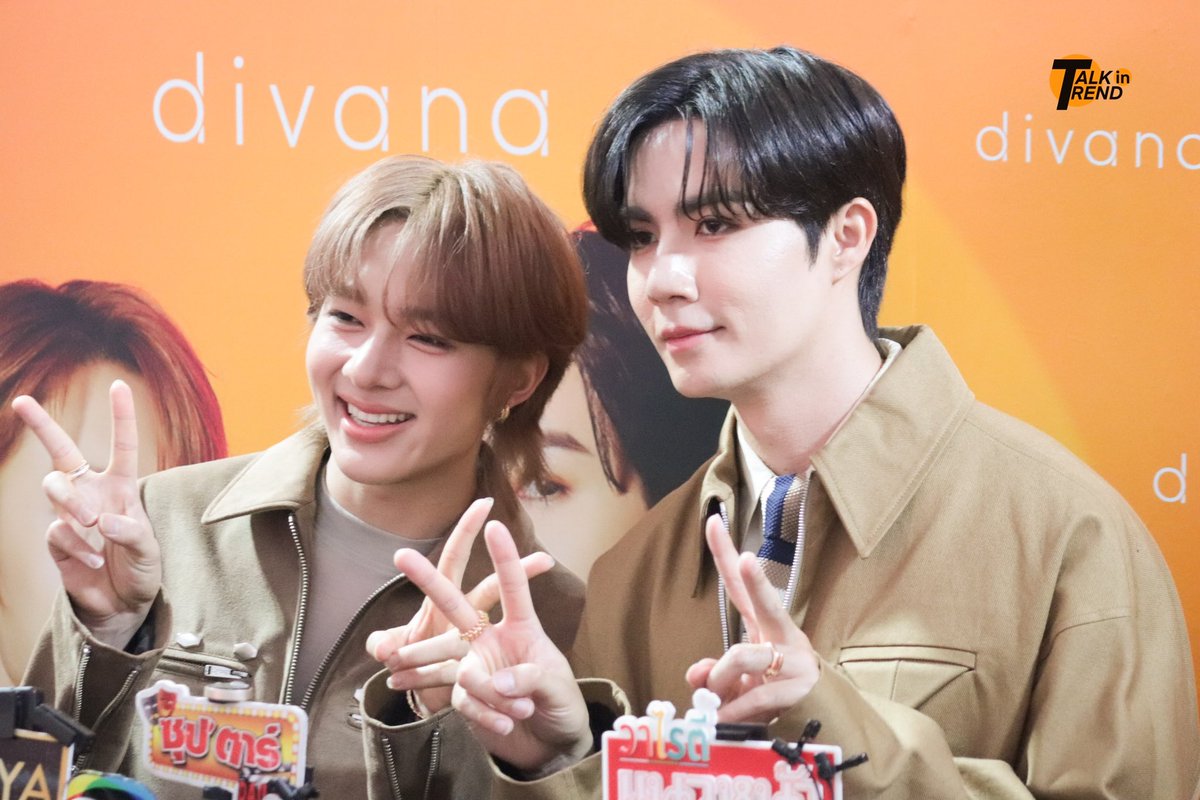 TalkinTrend's tweet photo. สองหนุ่ม "ซี-นุนิว" ร่วมให้สัมภาษณ์ในงาน divana Sunrise x ZeeNunew Lucky Fans Event 🥀✨

#divanaxZeeNuNew
#ZeeNuNew #ZeePruk #NuNew
#ZonZonsScent #scentedbydivana
#divana #ThePowerOfSunrise https://t.co/5s81nd0Jr2