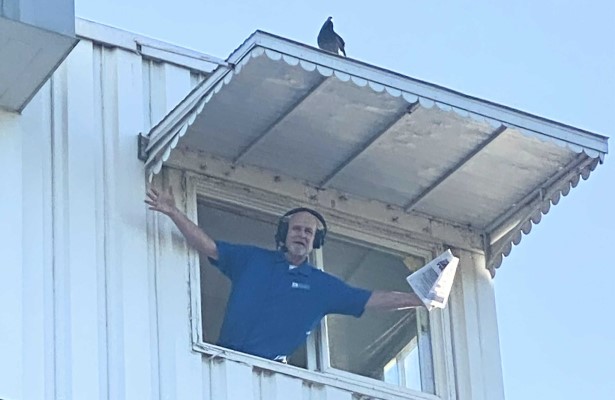Ron Flatter (@ronflatter) on Twitter photo BIRD'S EYE VIEW
Keith Nelson is in his 9️⃣th year calling the action at <a href="/FairmountPk/">Fairmount Park</a>. He offers his perspective on the track's rise against the backdrop of racing in Illinois and the U.S. Hear him on the <a href="/ronflatter/">Ron Flatter</a> Racing Pod. <a href="/HR_Nation/">Horse Racing Nation</a>.
horseracingnation.com/news/Flatter_P…
📸 Fairmount Park BIRD'S EYE VIEW
Keith Nelson is in his 9️⃣th year calling the action at <a href="/FairmountPk/">Fairmount Park</a>. He offers his perspective on the track's rise against the backdrop of racing in Illinois and the U.S. Hear him on the <a href="/ronflatter/">Ron Flatter</a> Racing Pod. <a href="/HR_Nation/">Horse Racing Nation</a>.
horseracingnation.com/news/Flatter_P…
📸 Fairmount Park