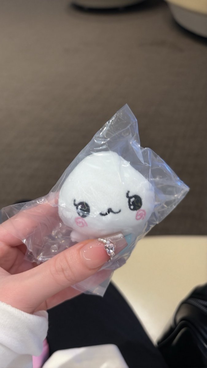 iii6257's tweet photo. しずくちゃんのガチャかわいすぎるー！💧
アセオくん出なくてよかったw https://t.co/BXCNDFK4Dn