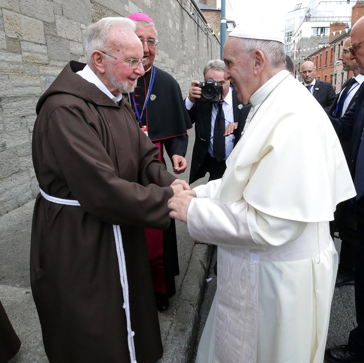 dublindiocese's tweet photo. Statement of Archbishop Dermot Farrell, Archbishop of Dublin, on the announcement of the death of Brother Kevin Crowley OFMCap:

https://t.co/P97ilsDzDD

Pictured: Brother Kevin with Pope Francis at the Capuchin Day Centre, Bowe Street, Dublin, during Pope Francis’s 2018 visit. https://t.co/l4nIXlV05O