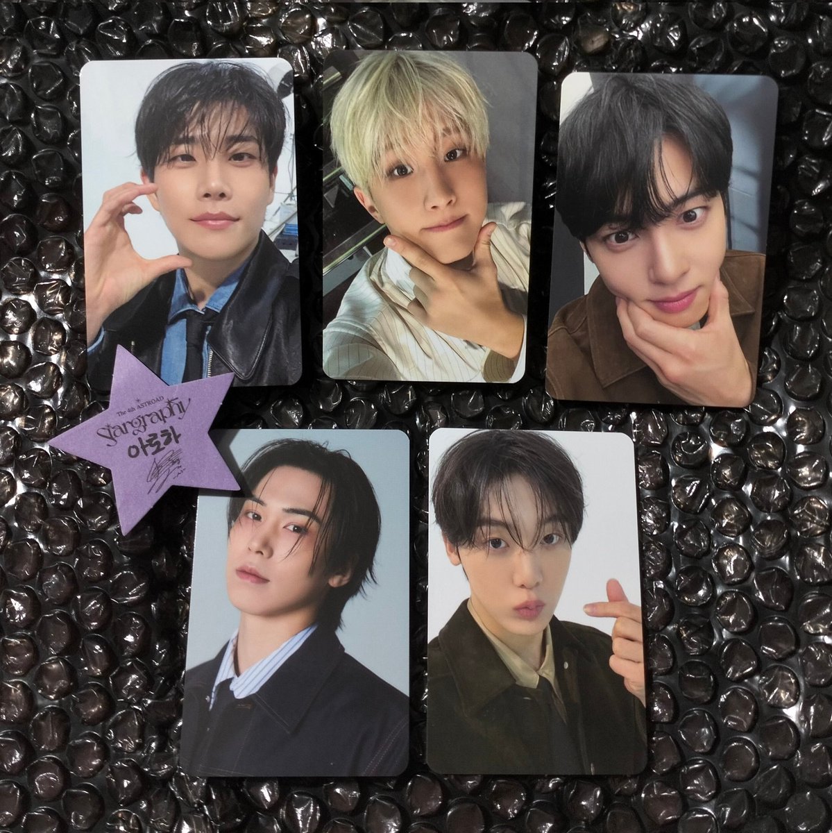 ｡⁠.ﾟ⁠+⊰⁠⊹ฺ #rohamailz

hello ate <a href="/minewoosan/">minewoosan</a> ! my astro tc arrived safe and sound! thank you so much for the mj signed confetti, i'm so happy!!! ♡⁠˖ and i love my pulls so much, 5stro umuwi! ๑⁠♡⁠⌓⁠♡⁠๑