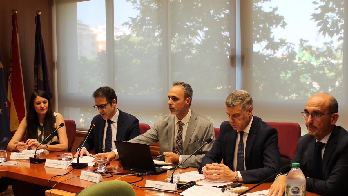 Unión Profesional (@uprofesional) on Twitter photo Acudimos a la presentación del VIII Barómetro Industrial, con la presencia de <a href="/ToniGaldonRuiz/">Toni Galdon Ruiz</a>, preside de @COGITI, Miguel Ángel Vázquez Taín, presidente de <a href="/EconomistasOrg/">Economistas</a>, y Miguel Gómez-Pavón, Subdirector General de Estrategia y Ecosistemas Industriales. Acudimos a la presentación del VIII Barómetro Industrial, con la presencia de <a href="/ToniGaldonRuiz/">Toni Galdon Ruiz</a>, preside de @COGITI, Miguel Ángel Vázquez Taín, presidente de <a href="/EconomistasOrg/">Economistas</a>, y Miguel Gómez-Pavón, Subdirector General de Estrategia y Ecosistemas Industriales.