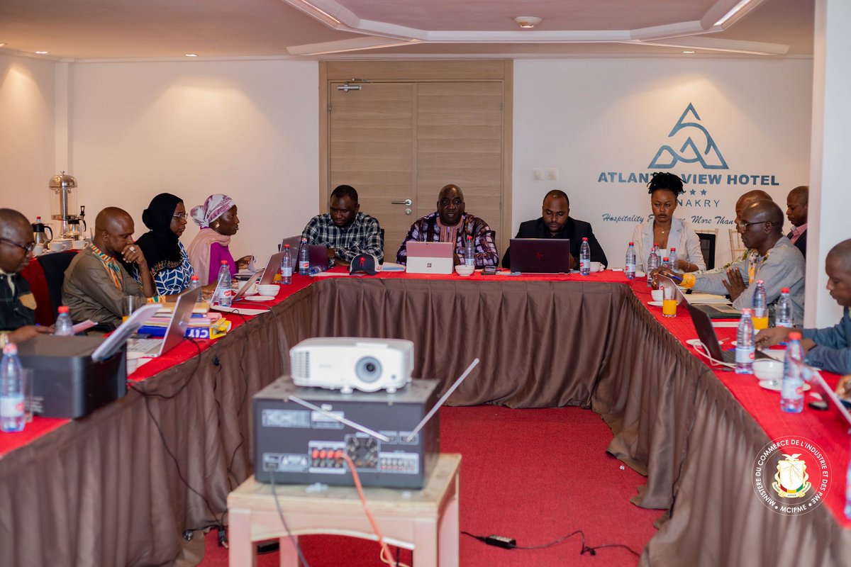 MCIPME 🇬🇳 || Retraite stratégique pour la révision du Cadre de Dépenses à Moyen Terme (CDMT) 2026-2028

Pour plus d’informations 🔗 bit.ly/4nMwywL

#mcipme2025