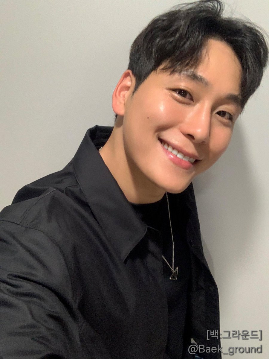 보고싶은 우리 백기범 배우님으로부터 선물🎁이 도착했습니다!
다시 한번 데뷔 12주년 축하드립니다🥳🎉