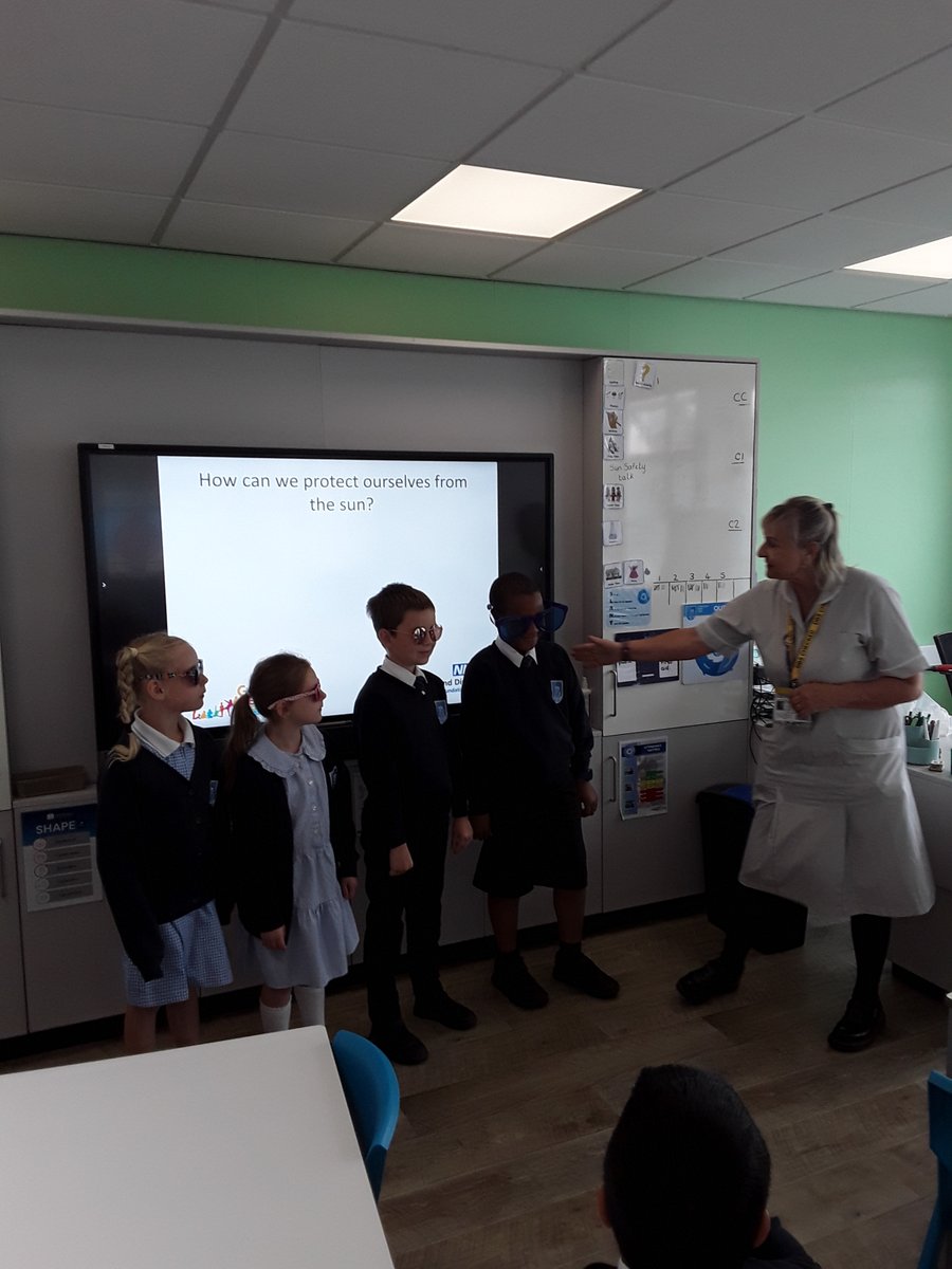 Year 2 had a visit from an NHS Family Health Practitioner this morning. They learnt about sun safety and how to protect themselves from the sun. #sunsafety #HealthTips #sunprotection