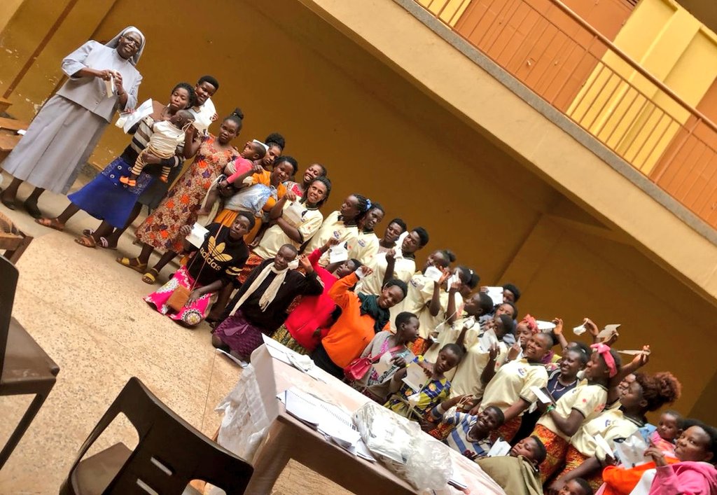 ug_girls's tweet photo. During our on-going campaign to #EndPeriodPoverty in Kigezi, we are at Bishop Asili Rising Stars, a community centre rehabilitating teenage mothers whose education was affected by COVID-19. They received #flowcups and knowledge on how to manage their menstruation dignifully. https://t.co/uN5TqkEznc